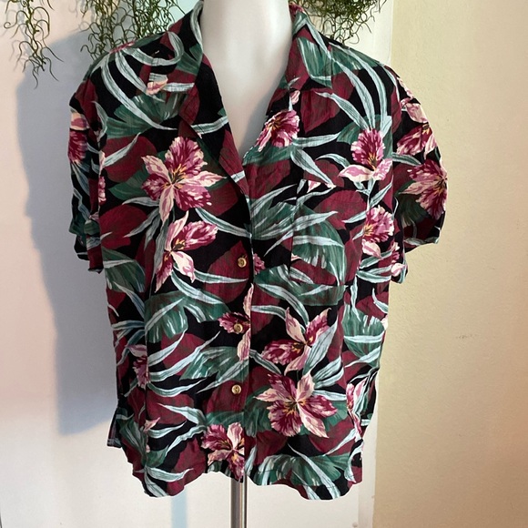 Nani Hawaiian Blouse - Picture 2 of 8